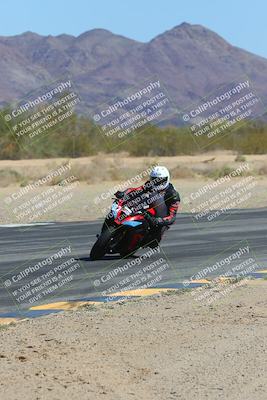 media/Mar-24-2025-Moto Forza (Mon) [[57ce5c5cff]]/1-Advanced Group/Session 3 (Turn 6 Inside)/